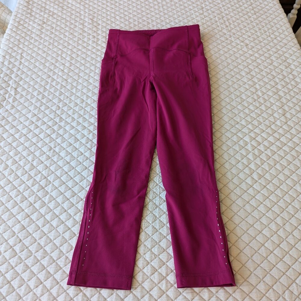Lululemon Swift Speed Tight 21" size 4